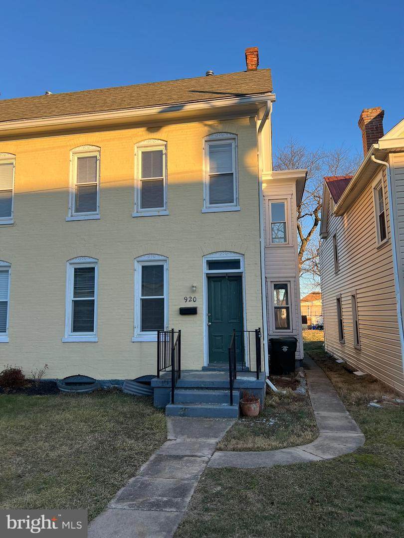 920 Pope Avenue - Photo 1