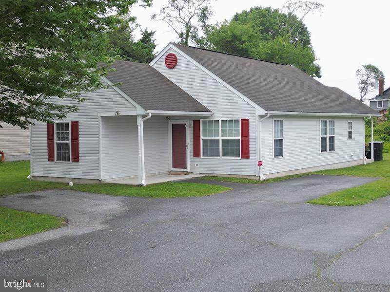 735 North Street - Photo 1