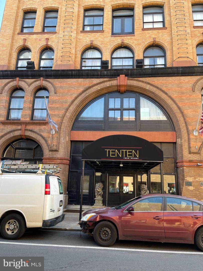 1010 Race Street - Photo 1