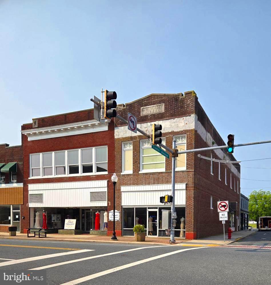 138 & 140 Market Street - Photo 1