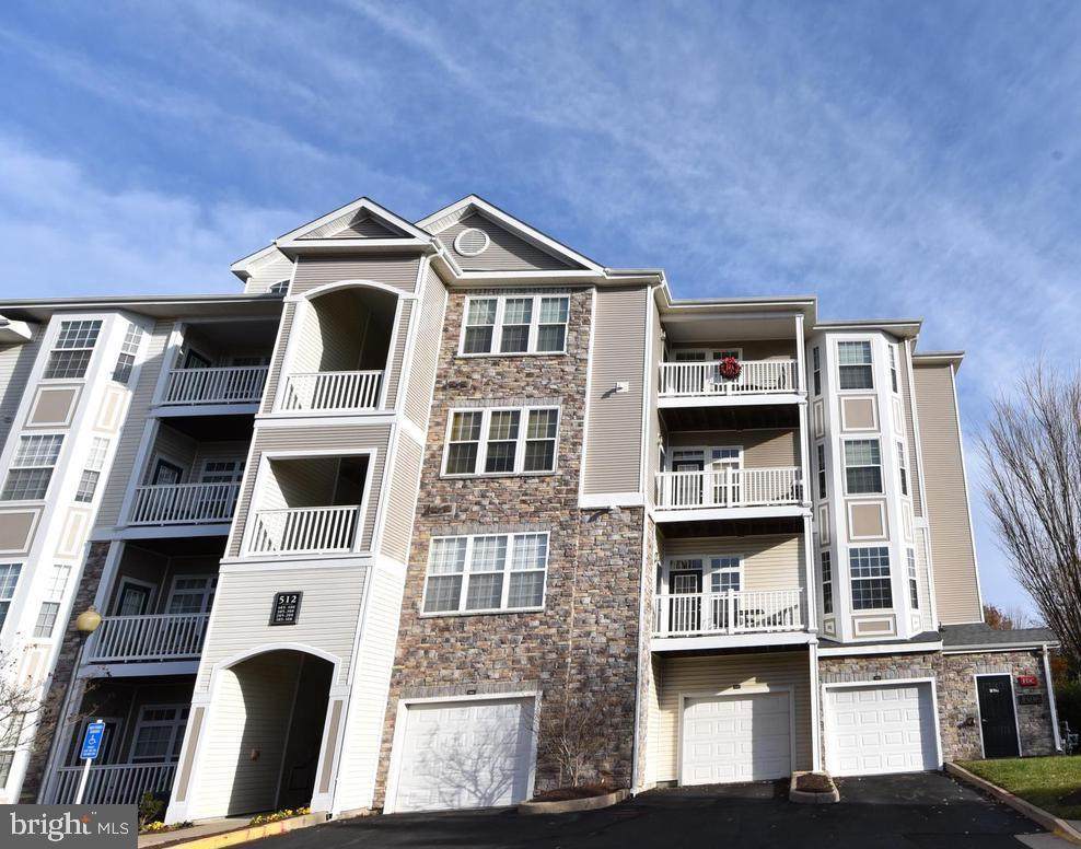512 Sunset View Terrace - Photo 1