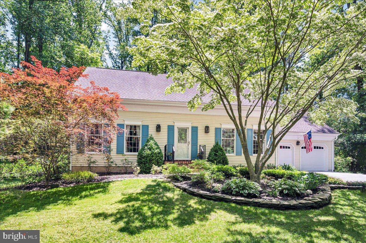 109 Great Circle Road - Photo 1