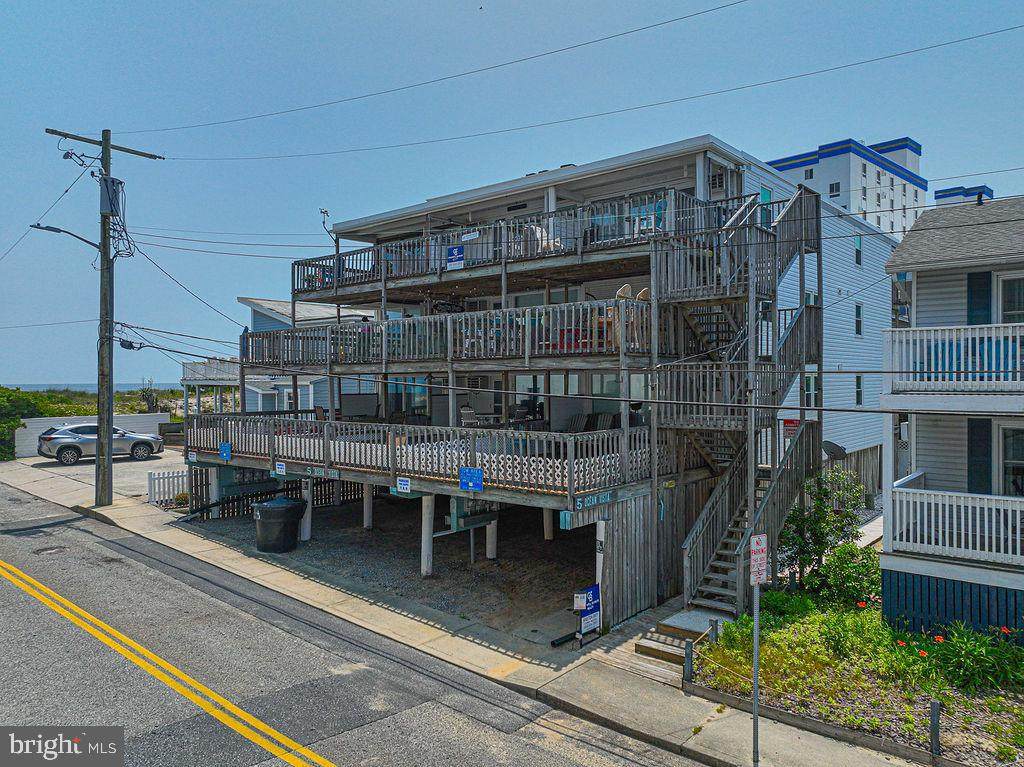 5 93RD Street - Photo 1