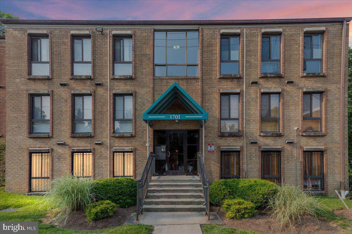 1701 Gainesville Street - Photo 1