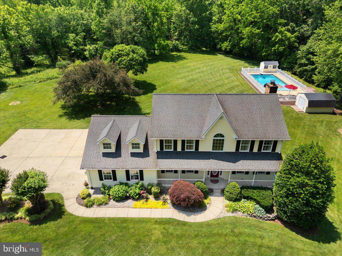 1015 Doris Drive - Photo 1