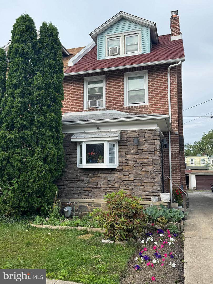 309 Wolfenden - Photo 1