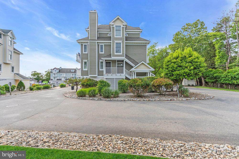 342 Harbor View - Photo 1