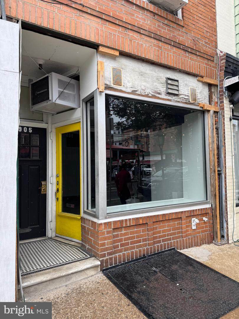 905 Christian Street - Photo 1