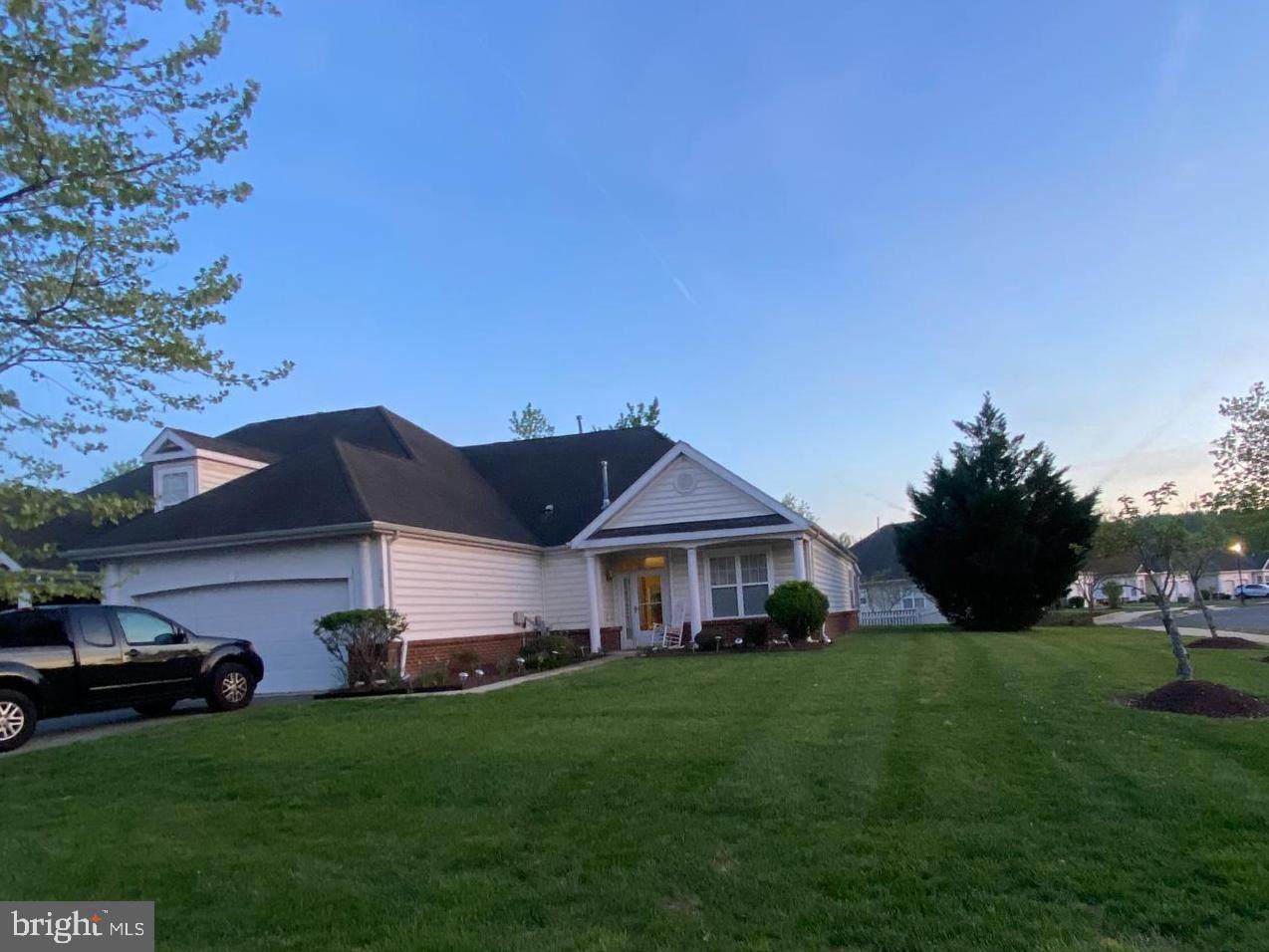 300 Dunnville Place - Photo 1