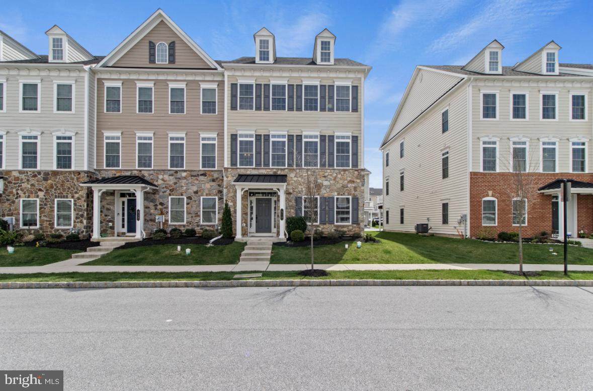 510 Cliff Lane - Photo 1