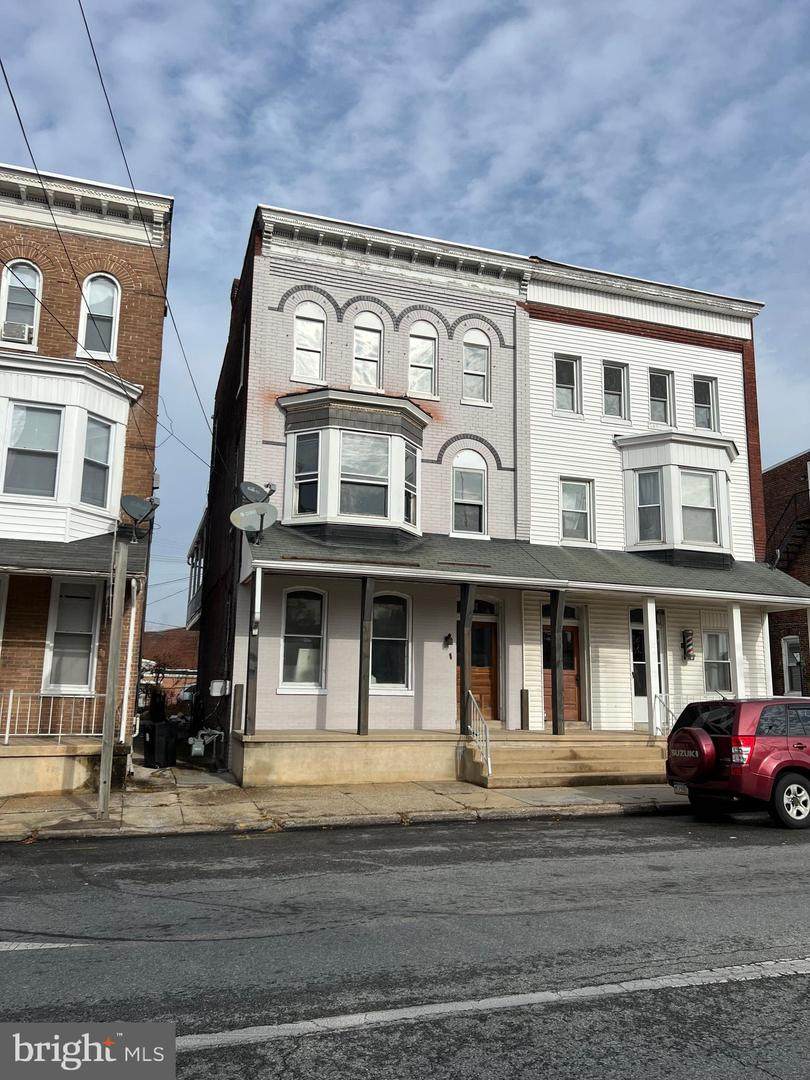 19 Carlisle Avenue - Photo 1