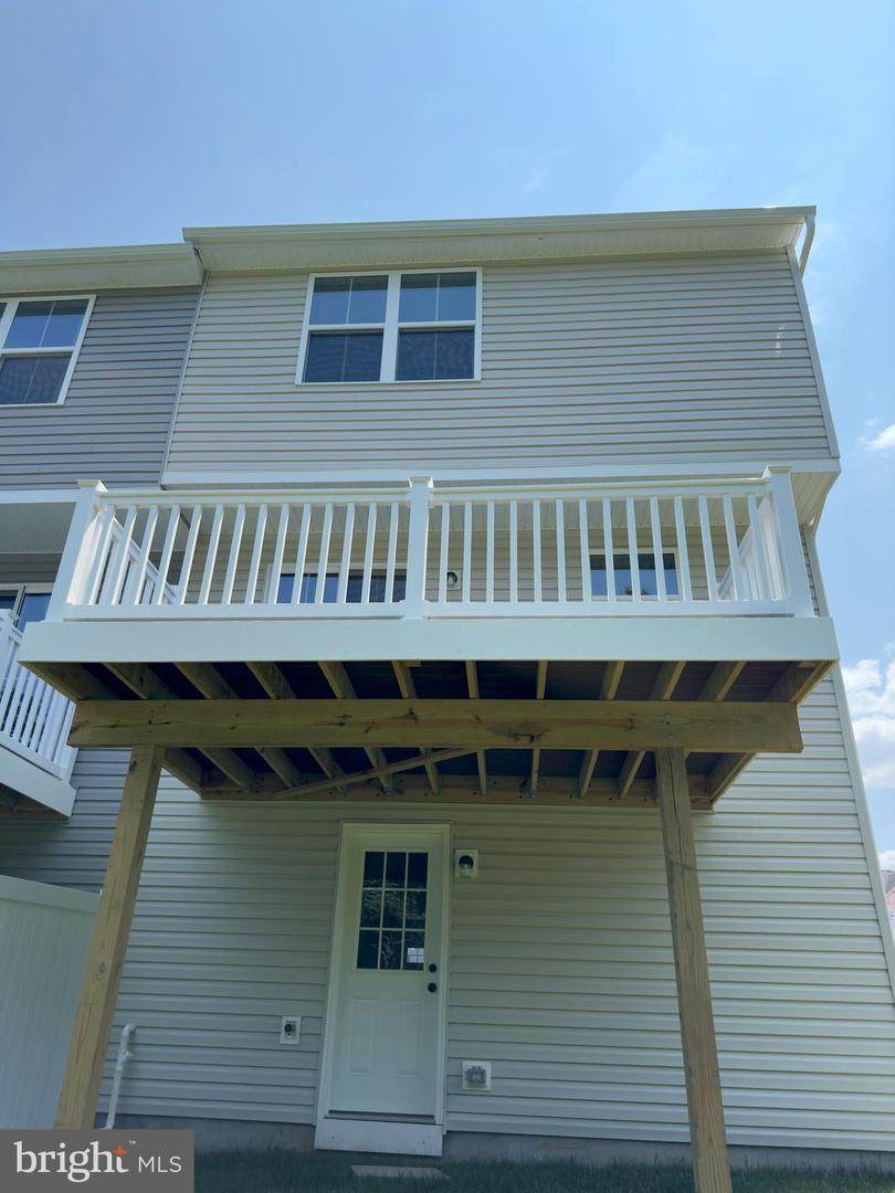 221 Hamilton Lane - Photo 1