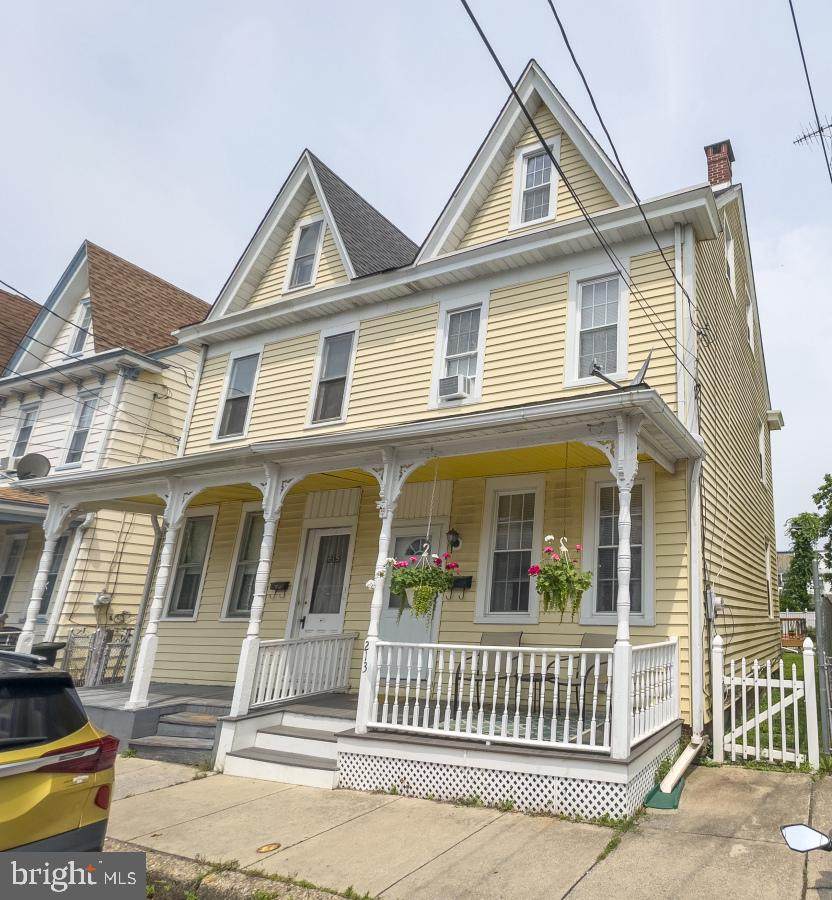 213 Conover Street - Photo 1