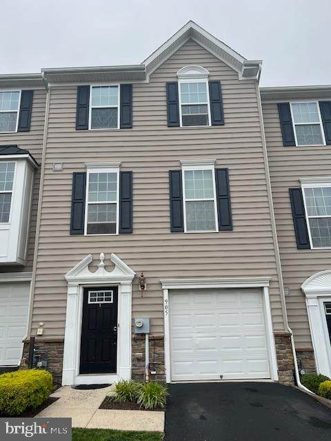 905 Susan Circle - Photo 1