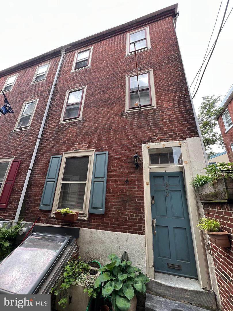 502 Hancock Street - Photo 1