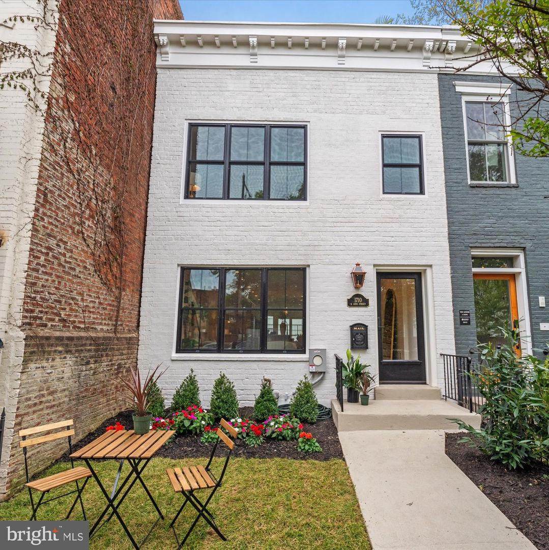 1708-1/2 10TH Street - Photo 1