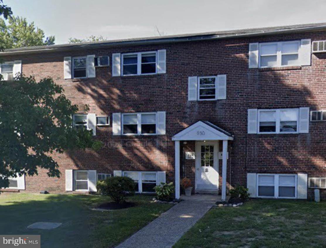850 Station Avenue - Photo 1