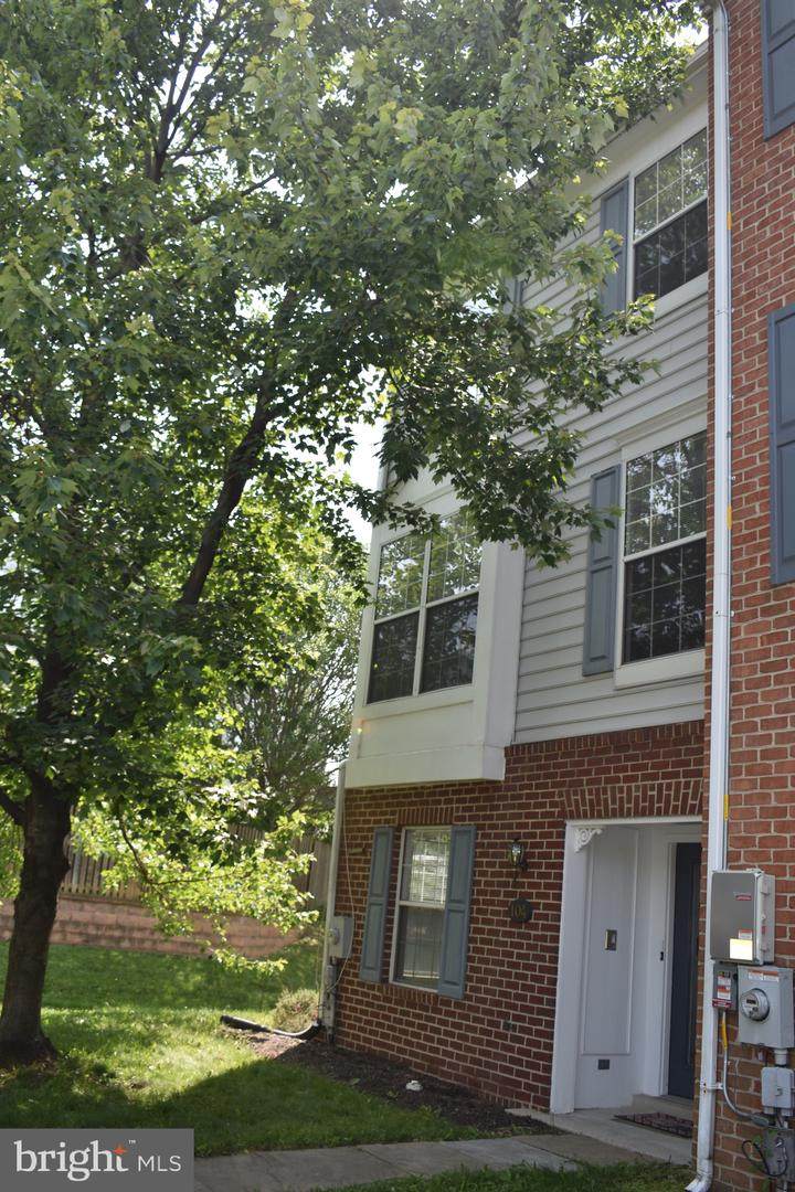 104 Rock Creek Court - Photo 1