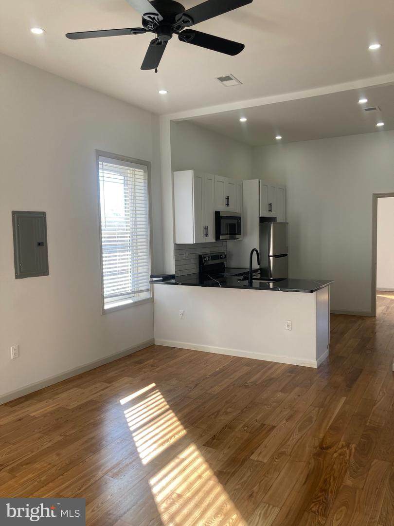 1901 Diamond Street - Photo 1