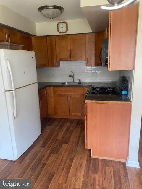 3720 Conshohocken Avenue - Photo 1