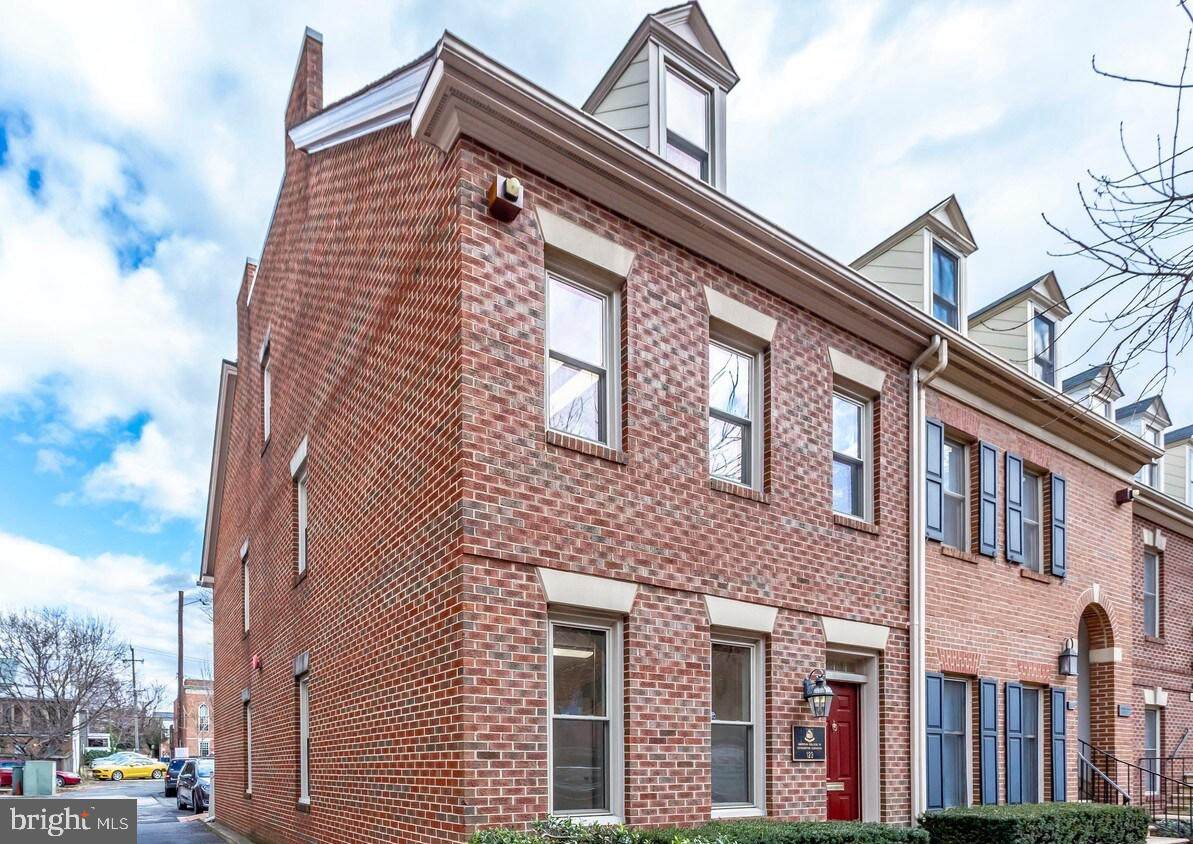 123 Henry Street - Photo 1