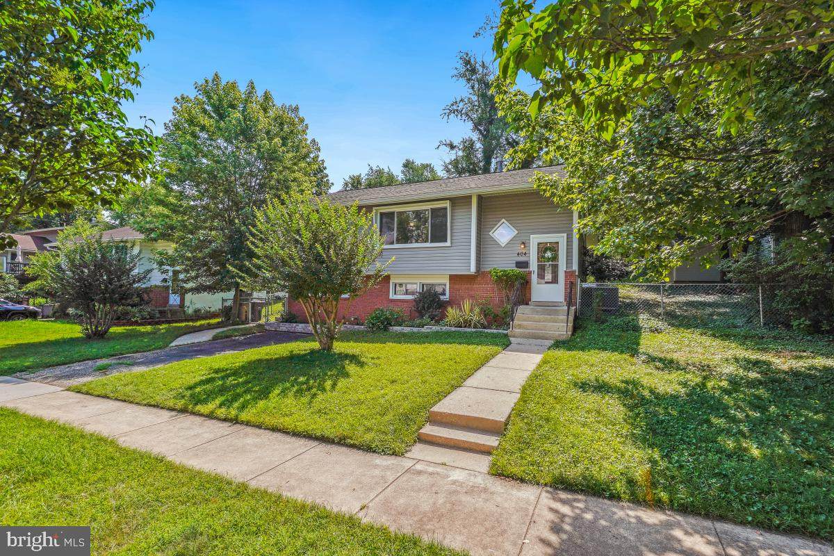 404 Hull Place - Photo 1