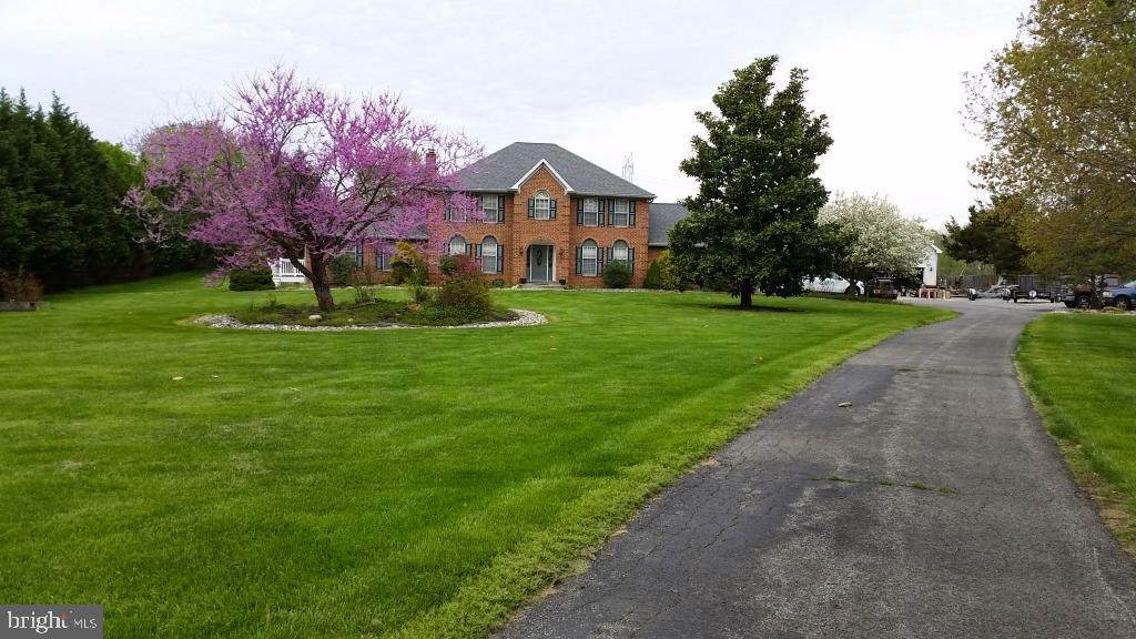 2300 Bermondsey Drive - Photo 1