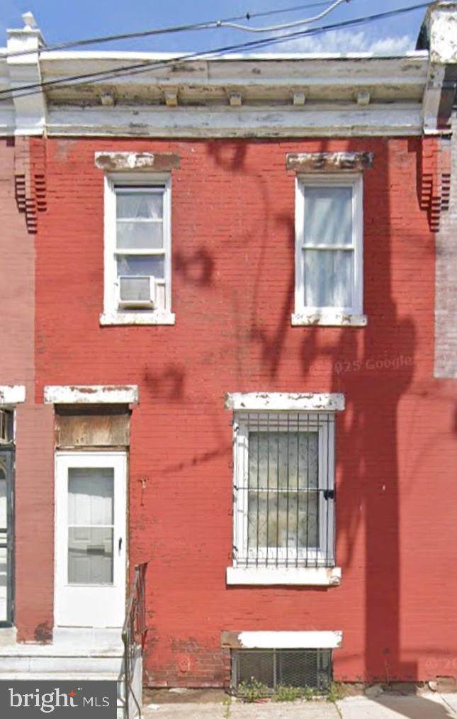 725 Ontario Street - Photo 1