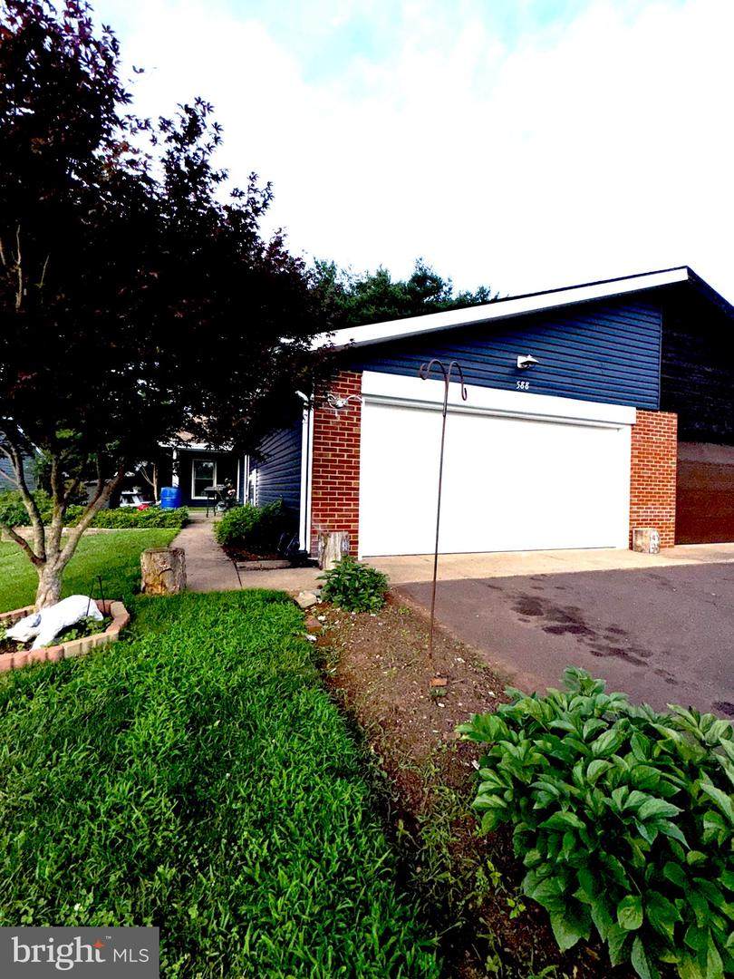 588 Meadowbrook Drive - Photo 1