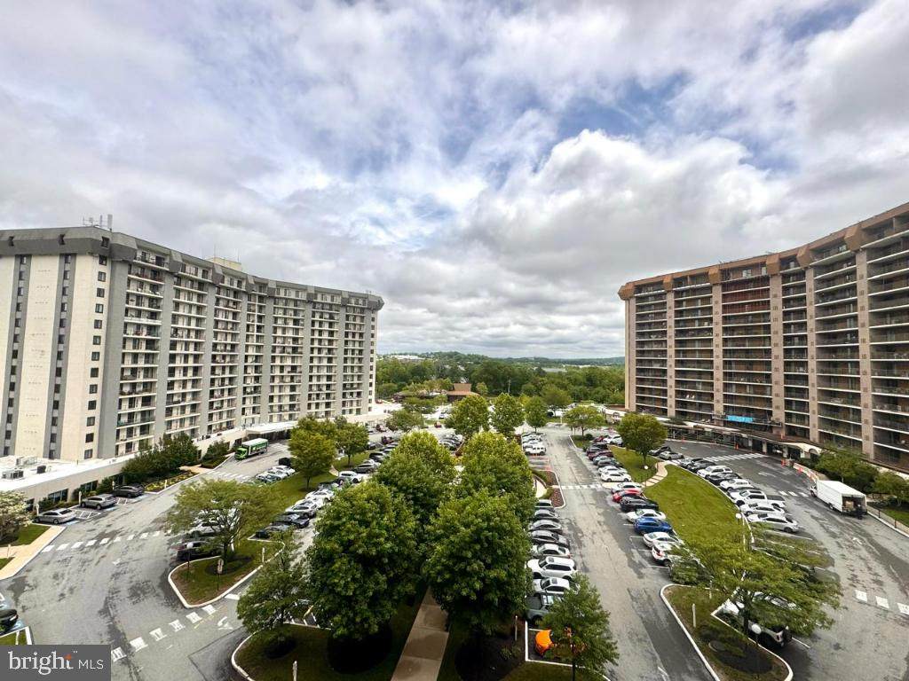 20822 Valley Forge Circle - Photo 1