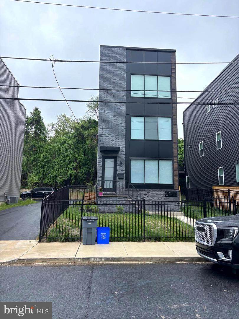 6983 Silverwood Street - Photo 1