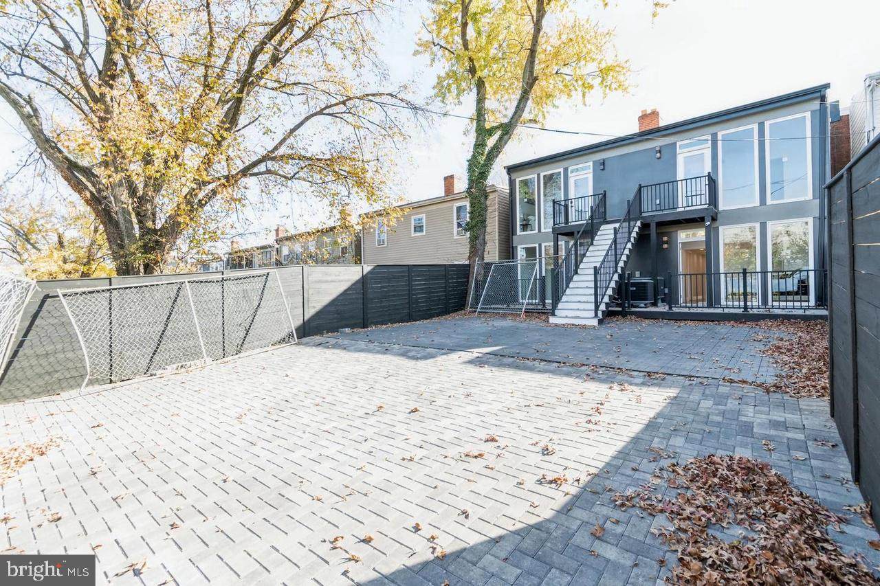 1352 Bryant Street - Photo 1