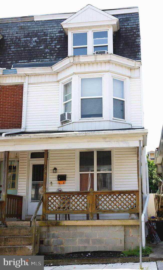 1206 Poplar Street - Photo 1