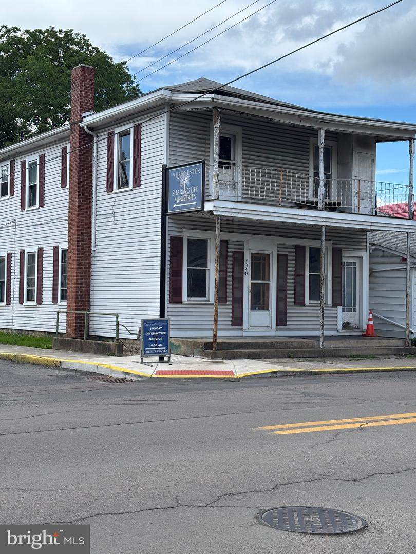 57 Potomac St - Photo 1