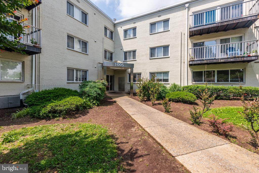 1005 Chillum Road - Photo 1