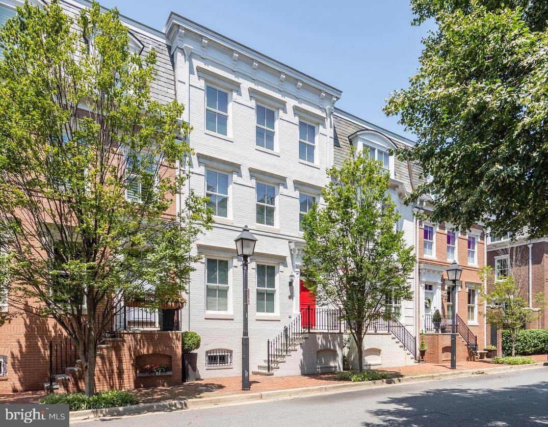 713 Union Street - Photo 1