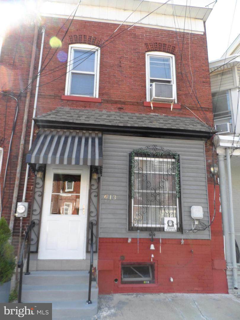 613 Olden Avenue - Photo 1
