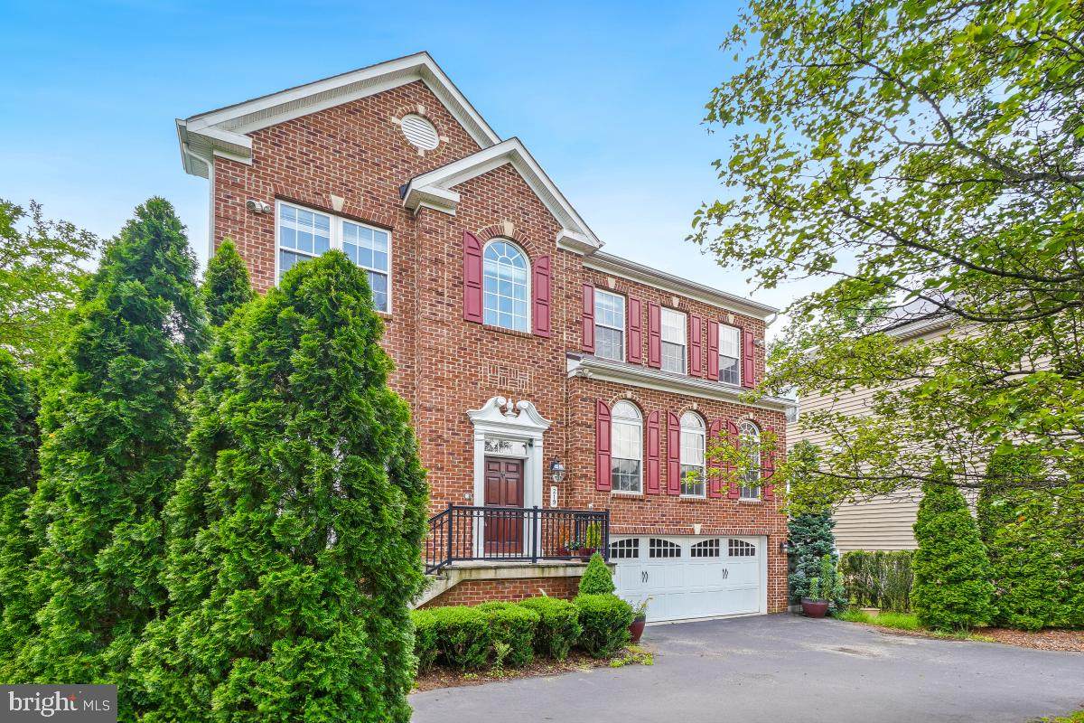 219 Bowen Court - Photo 1