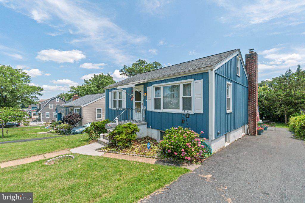 4433 Forest View Avenue - Photo 1