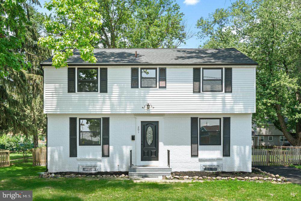 201 Franklin Avenue - Photo 1