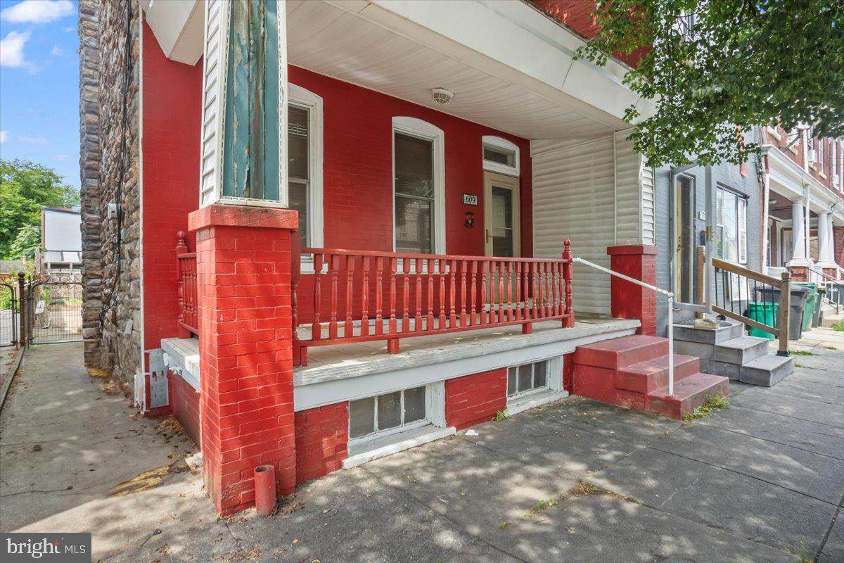 609 Chestnut Street - Photo 1