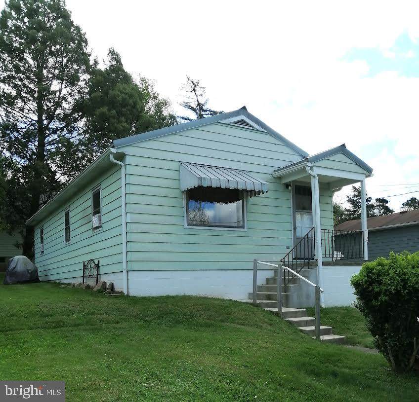 732 Blasser Street - Photo 1