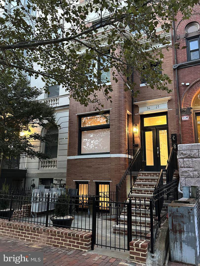 1423 T Street - Photo 1
