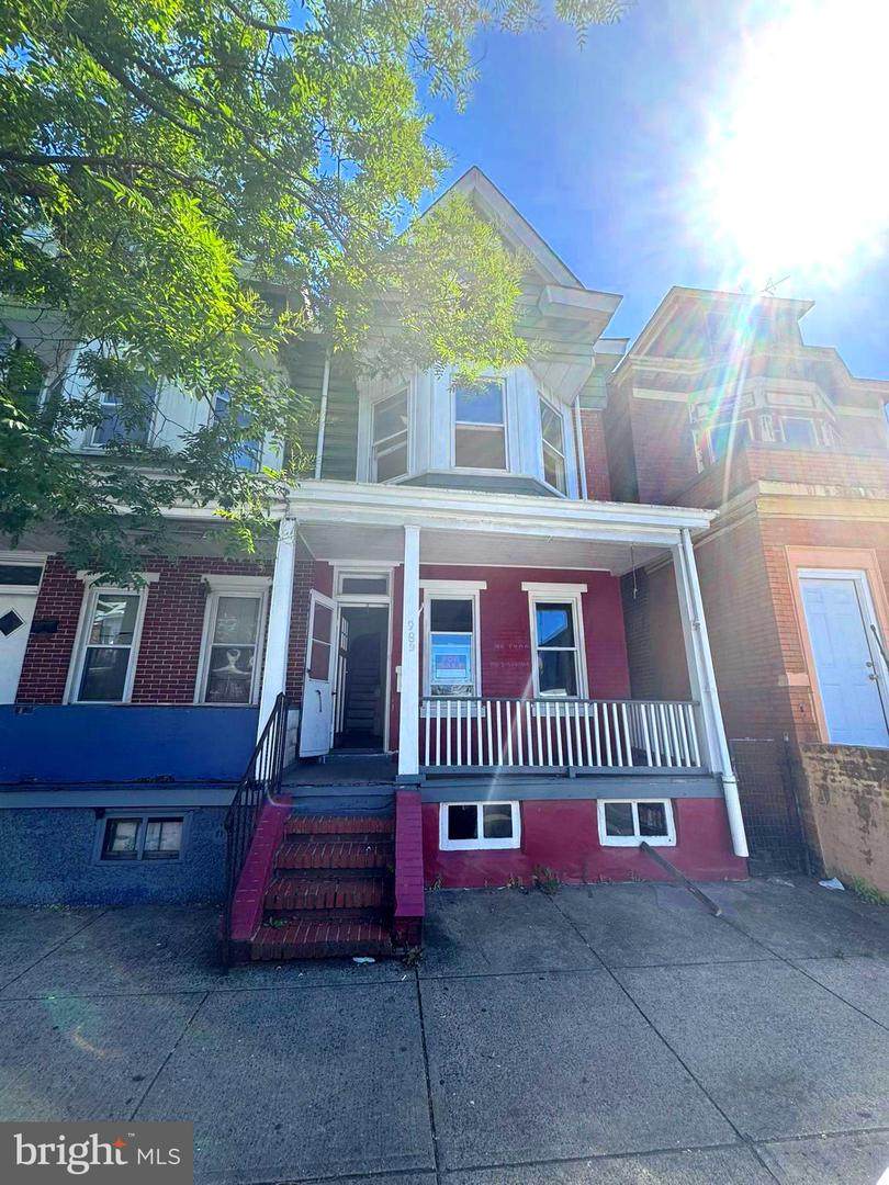 989 Broad Street - Photo 1