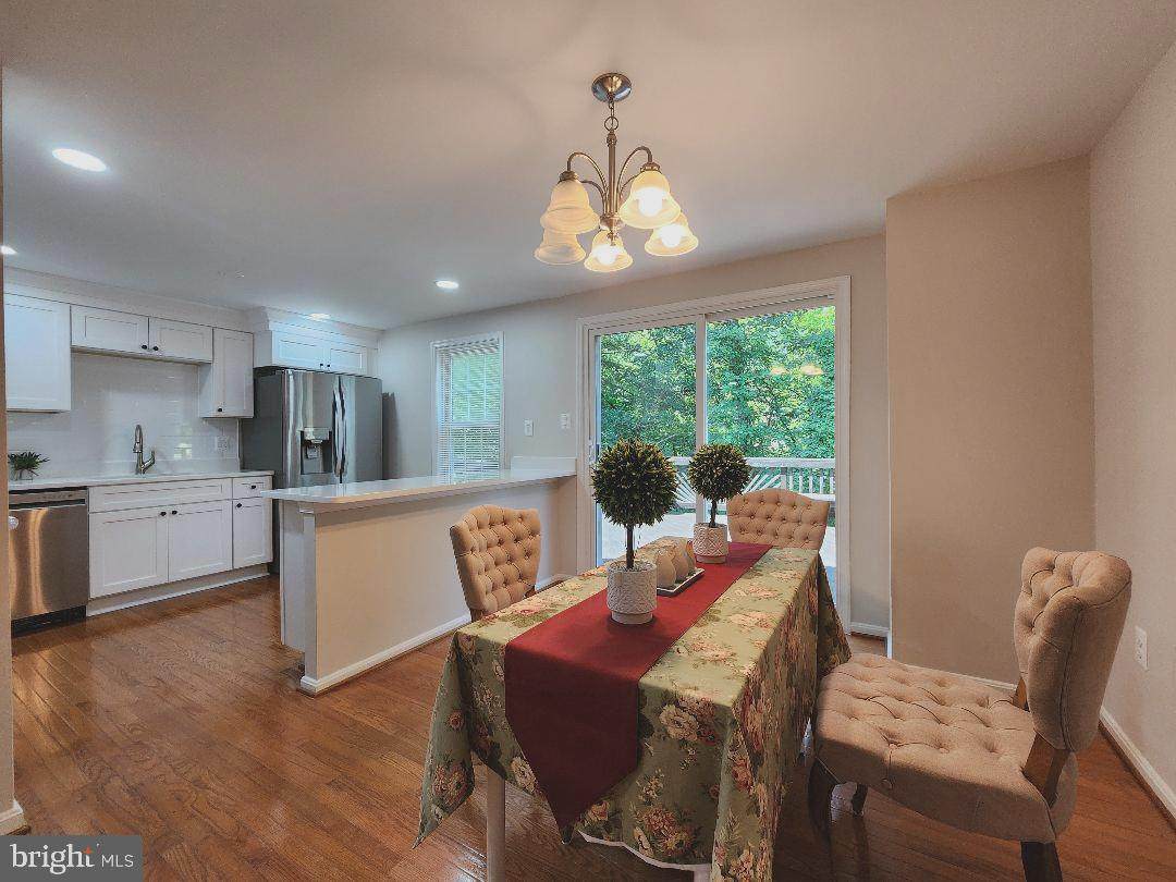 10539 Polk Square Court - Photo 1