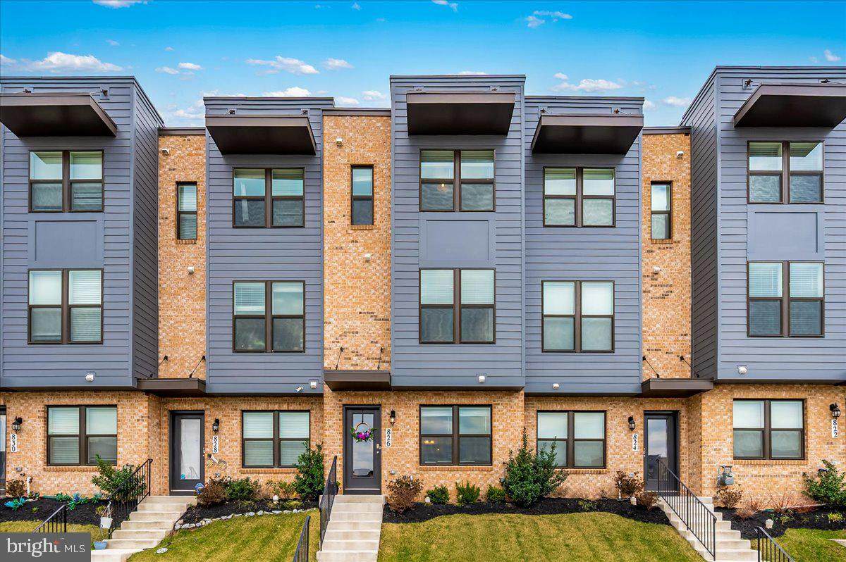 826 Creekway Drive - Photo 1