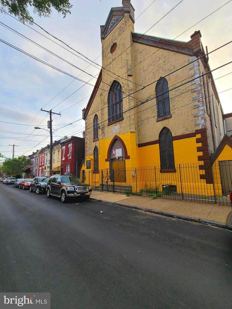 2320-24 Hancock Street - Photo 1