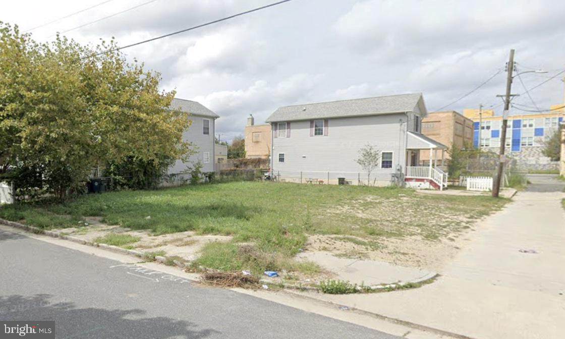 1401 Drexel Avenue - Photo 1