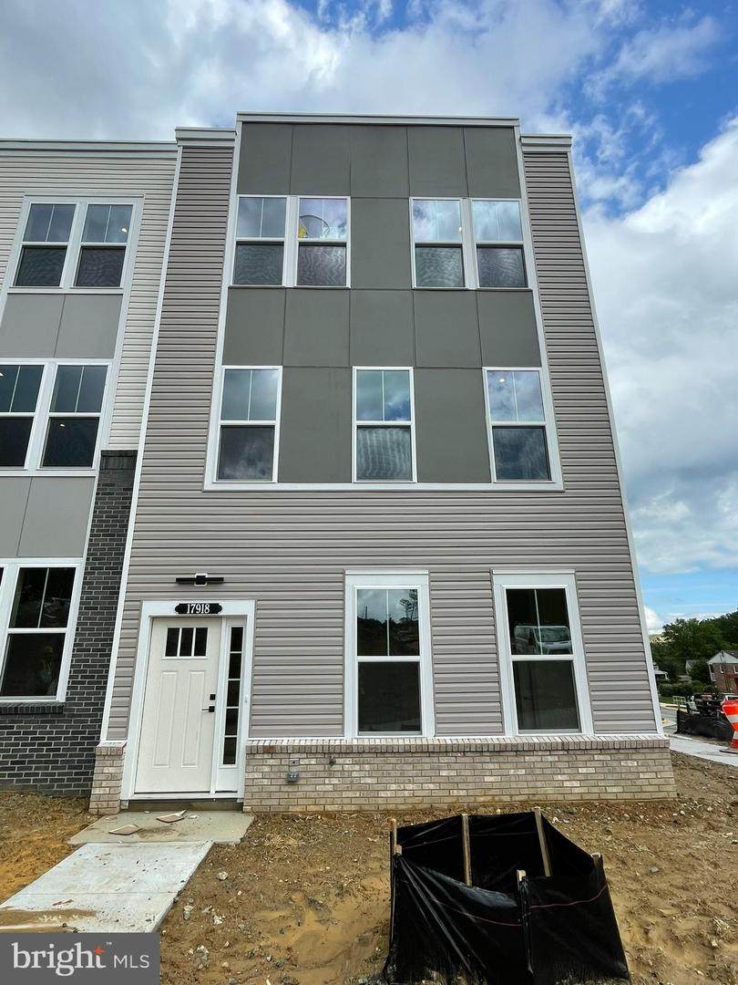 17918 Alicia Avenue - Photo 1