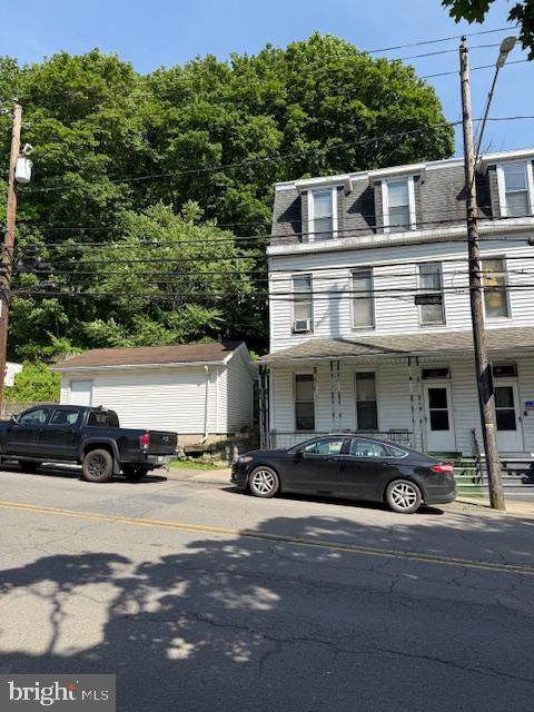 507 Norwegian Street - Photo 1
